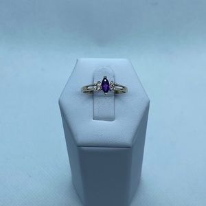 10k amethyst and diamonds ring